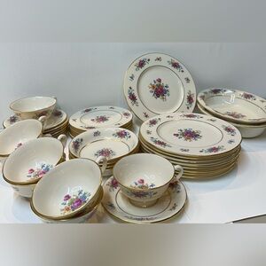 Lenox "Lenox Rose" J-300 Porcelain China Tea Cups and Saucers (4)